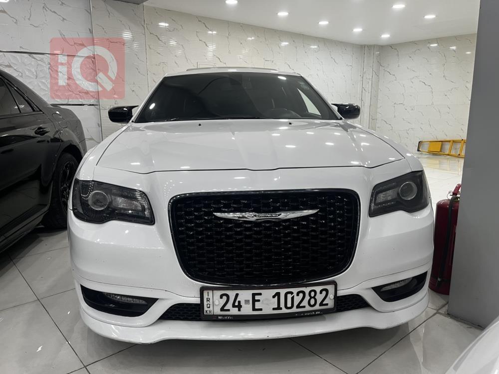كرايسلر 300